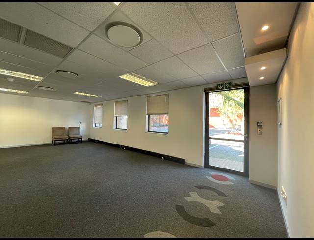 332M² OFFICE TO LET IN SANDTON CENTRAL